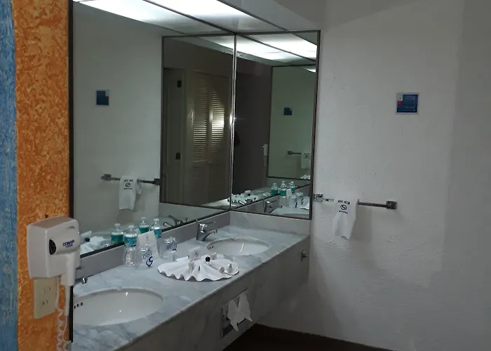 Sur Hotel 4*